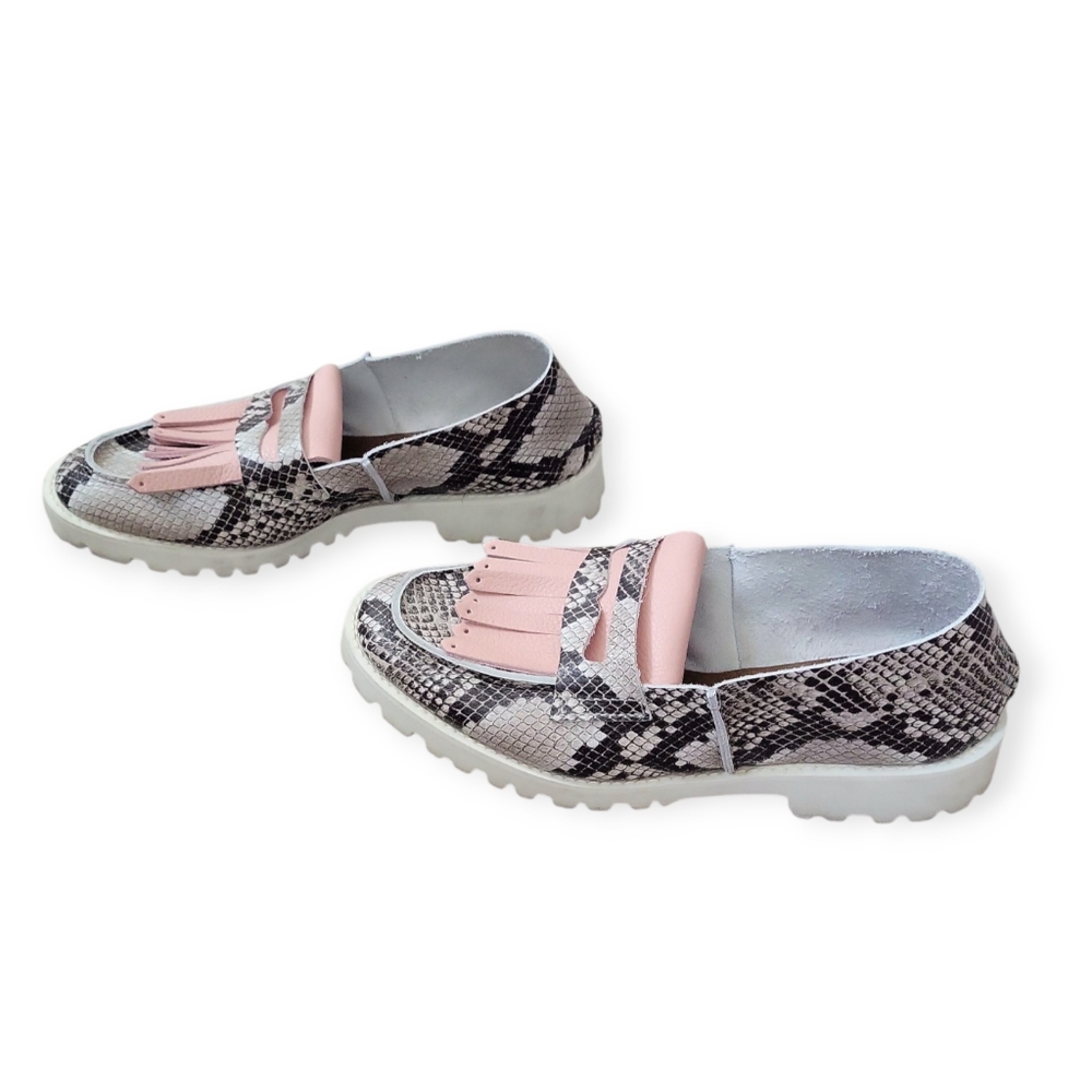 U-Dot Fringe Loafer In Pink / Python - image 7